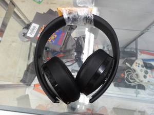 lot 24526 image: Playstation Headset