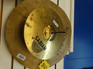 lot 24551 image: Lot of Cymbals