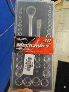 lot 24559 image: Allied Mechanics Socket Set