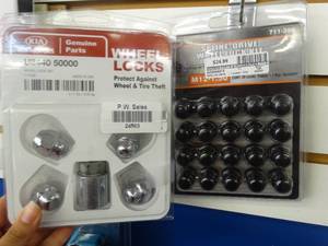 lot 24563 image: Lot of Wheel Locks