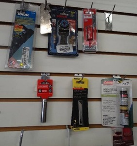 lot 24572 image: Lot of Assorted Small Tools