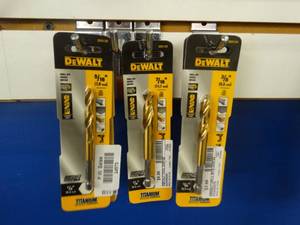 lot 24573 image: Lot of DeWalt Drill Bits