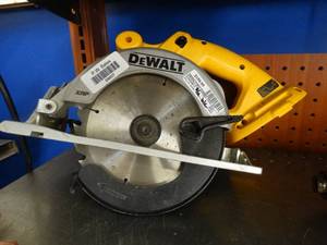 lot 24607 image: DeWalt Circular Saw