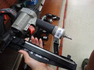 lot 24624 image: Porter Cable Finish Nailer