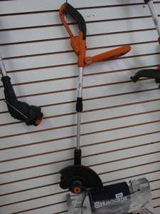 lot 24640 image: Weed Trimmer