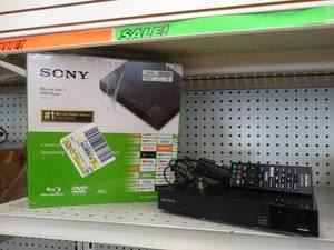 lot 24667 image: Sony Blu-RayDVD Player