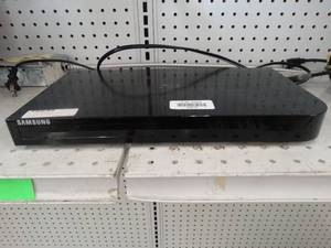lot 24678 image: Samsung Blu-Ray Player