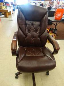 lot 24694 image: Very Nice Rolling Office Chair