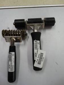 lot 24720 image: Lot of 2 Carpet Stretcher Tools