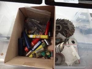 lot 24732 image: Lot of various drill bits blades & misc.