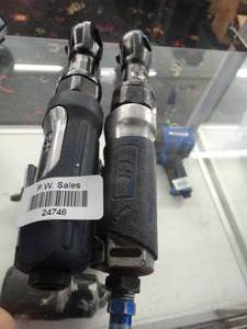 lot 24746 image: Lot of Pneumatic Air Wrenches