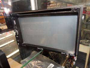 lot 24785 image: Valor Large Screen Car Radio