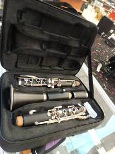 lot 24808 image: Clarinet in Black and Purple Case