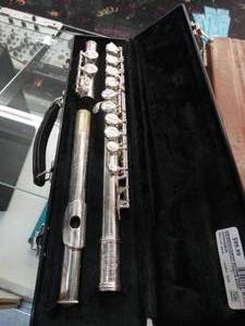 lot 24814 image: Gemeinhardt Flute in Hard Case