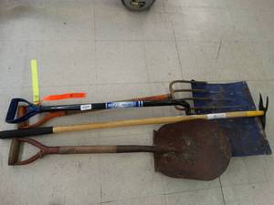 lot 24865 image: Lot of Long Handle Tools