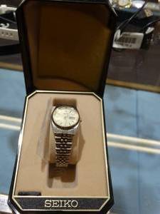 lot 24901 image: Seiko Mens Watch