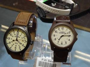 lot 24902 image: Lot of 2 Mens Timex Expedition Watches