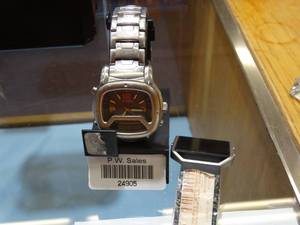 lot 24905 image: Lot of 2 Watches