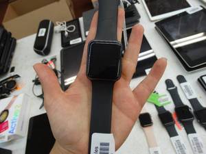 lot 24940 image: Series 1 Apple Watch