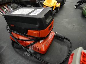 lot 24987 image: Large Hilti Battery with Charger