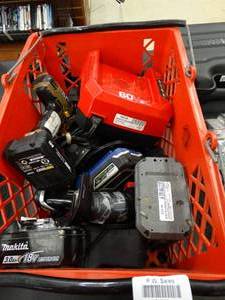 lot 24996 image: Lot of Power Tool, Batteries and Chargers