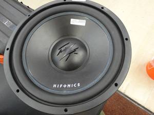lot 24999 image: Hifonics Titan TW1504 Speaker