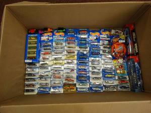 lot 37798 image: Lot of Hot Wheels in Packaging