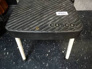 lot 37829 image: Cosco Step Stool