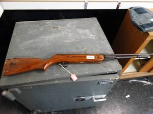 lot 37835 image: Wood Stock BB Rifle