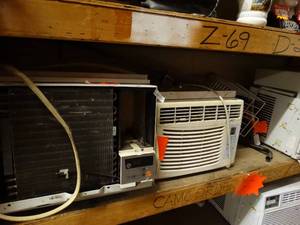 lot 37881 image: Lot of Window AC Units