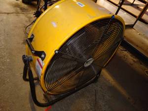 lot 37888 image: Maxx Air High Velocity Fan