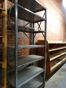 lot 37966 image: Metal Shelf