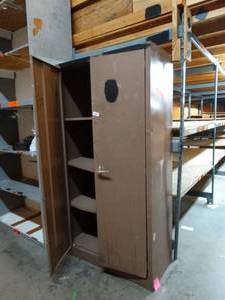 lot 37969 image: Metal 2-Door Cabinet