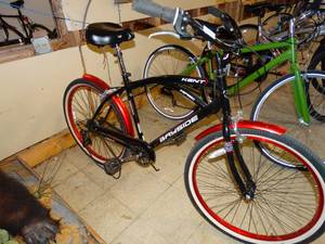 lot 37895 image: Kent Bayside 7 Speed Bicycle