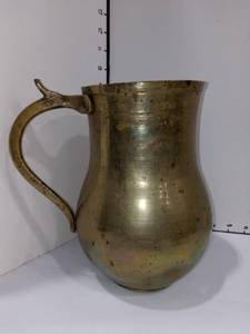 lot 1001 image: Antique 16th Century Brass Mead Pitcher Approximately 8.5 in Tall