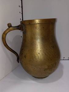 lot 1003 image: Antique 16th Century Brass Mead Pitcher Approximately 7.5 in Tall