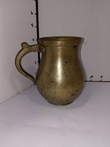 lot 1004 image: Antique 16th Century Brass Mead Pitcher Approximately 4 in Tall