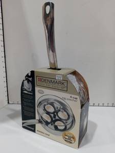 lot 1018 image: Denmark Professional Stainless Steel 4 Cup Egg Poacher New In Box