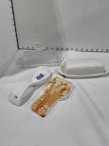 lot 1032 image: 2 Butter Dishes and 2 Spoon Holders