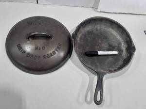 lot 1074 image: Wagner Cast Iron Lid for Drip Drop Roaster and a Reg. 8 in. Cast Iron Skillet