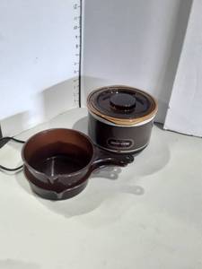 lot 1096 image: RIVAL Crock-ette Slow Cooker with Plastic Pot and Pan