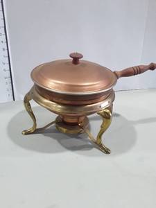lot 1125 image: Brass and Copper Chafing Dish. 8 in.