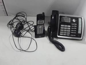 lot 1139 image: RCA Digital Answering System with Extra Phone