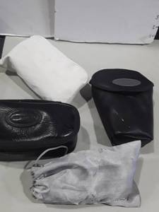 lot 1157 image: Electric Razors with Cases