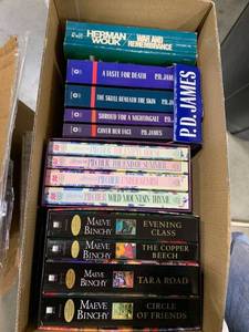 lot 1305 image: Assorted paperback books