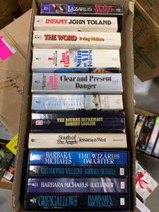 lot 1306 image: Assorted paperback books