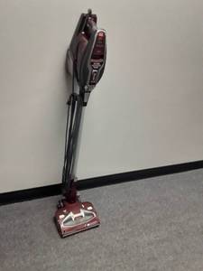 lot 1380 image: SHARK Vacuum. Their MOST ADVANCED Rocket (works)