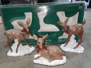 lot 1421 image: Holiday Time Hand Painted Poly Resin Reindeer Set