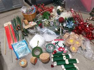 lot 1431 image: Faux Arrangement Craft Supplies