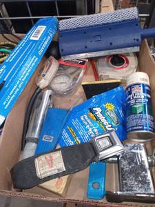 lot 1196 image: Assorted Automotive Items